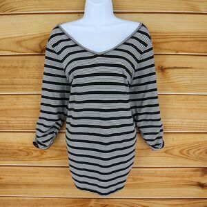Lane Bryant Plunge V-Neck Top Womens Size 14/16 Black‎ White Stripes Long Sleeve